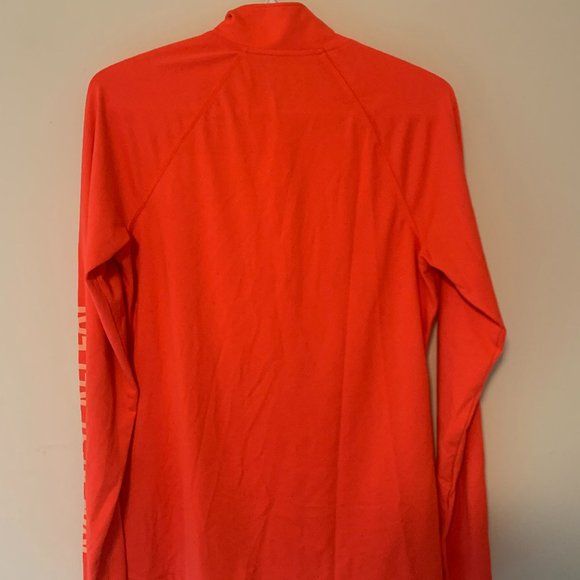 Old Navy Rest Run Repeat Go-Dry Performance Top - Picture 2 of 2